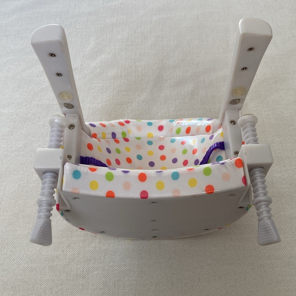AMERICAN GIRL | Doll Treat Seat - Polka Dot Doll Clip-on Booster Seat - Picture 10 of 16